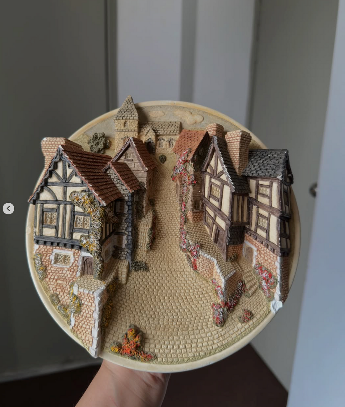 Vintage English Village 3D Wall Plate